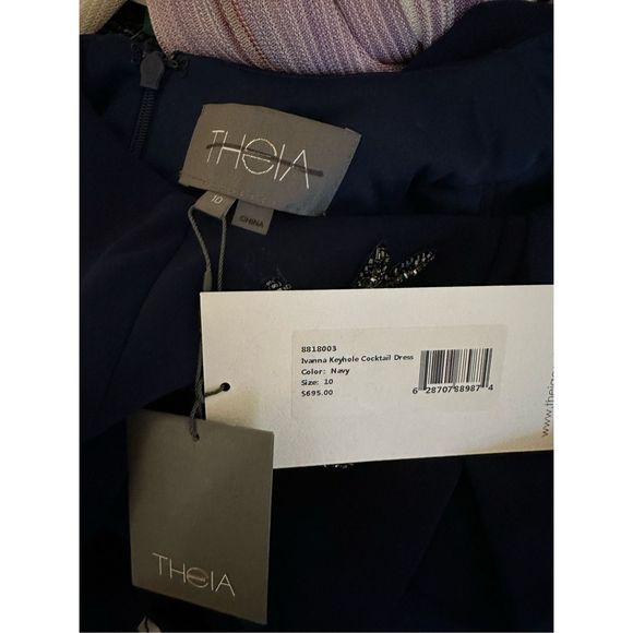 THEIA IVANNA KEYHOLE COCKTAIL DRESS
Regular price - Picture 13 of 14